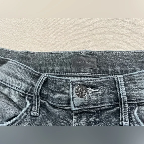 Mother Hustler Crop Step Chew Jeans Sz 27 Scene of the Crime Black Denim - Picture 4 of 14